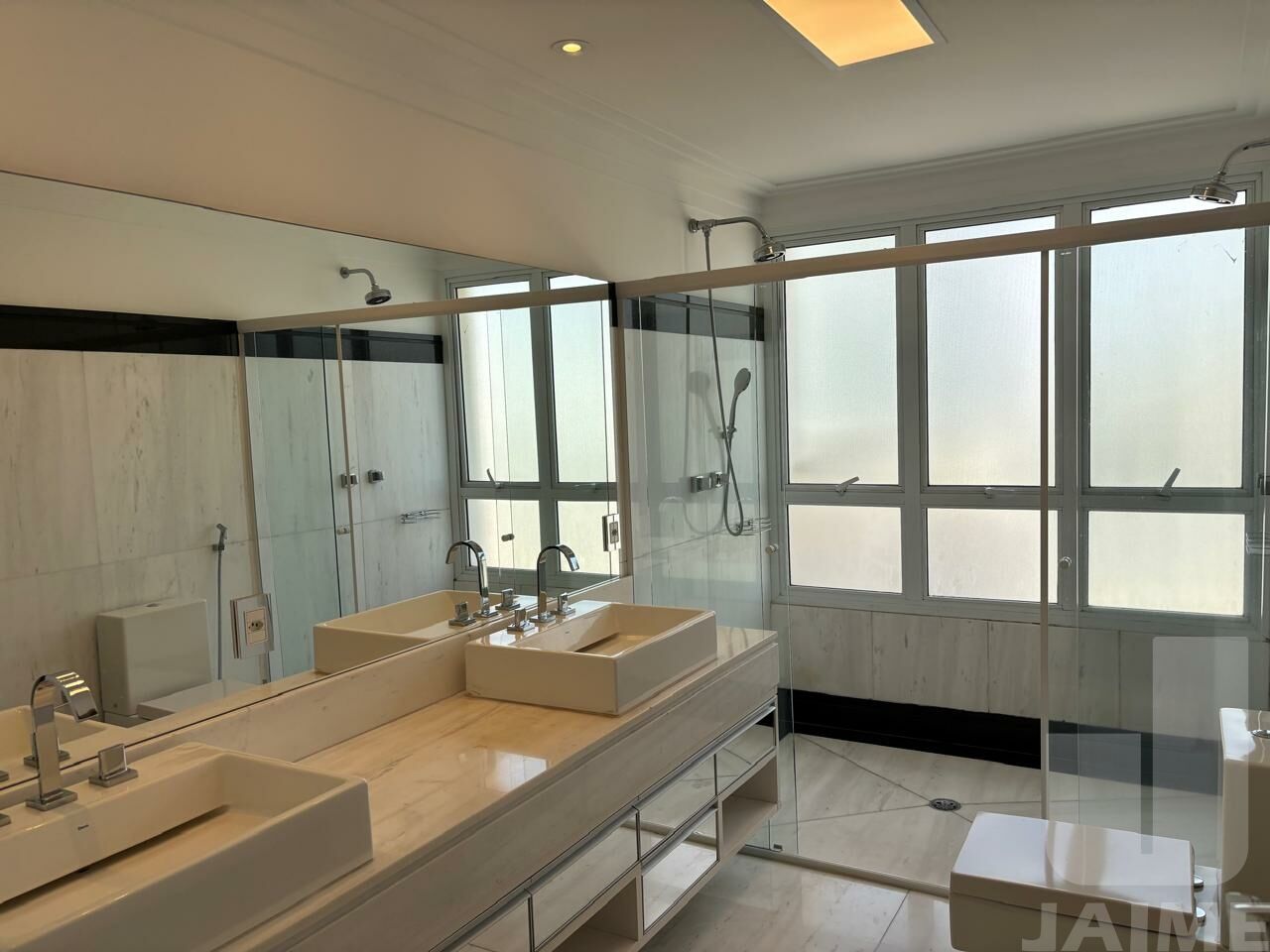 cobertura-locacao-sao-paulo-higienopolis-3dormitorios-3suites-5vagas-331m2-JA40035
