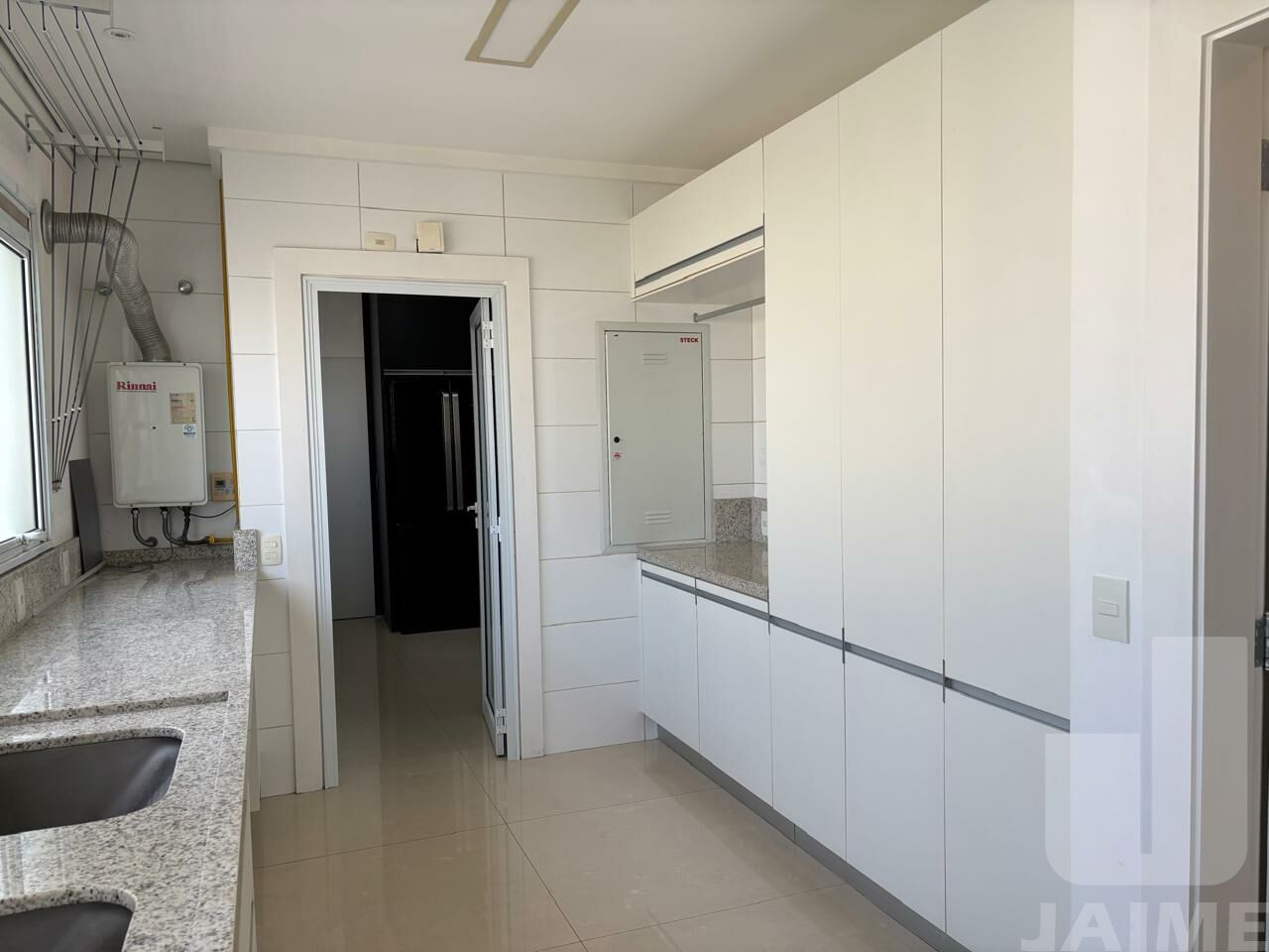 cobertura-locacao-sao-paulo-higienopolis-3dormitorios-3suites-5vagas-331m2-JA40035