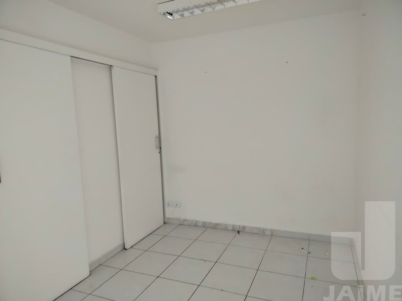 conj-comercial-venda-sao-paulo-higienopolis-1vaga-36m2-JA40231