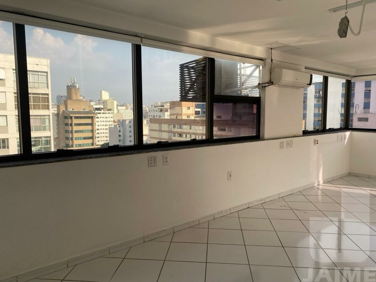 conj-comercial-venda-sao-paulo-higienopolis-1vaga-50m2-JA40531