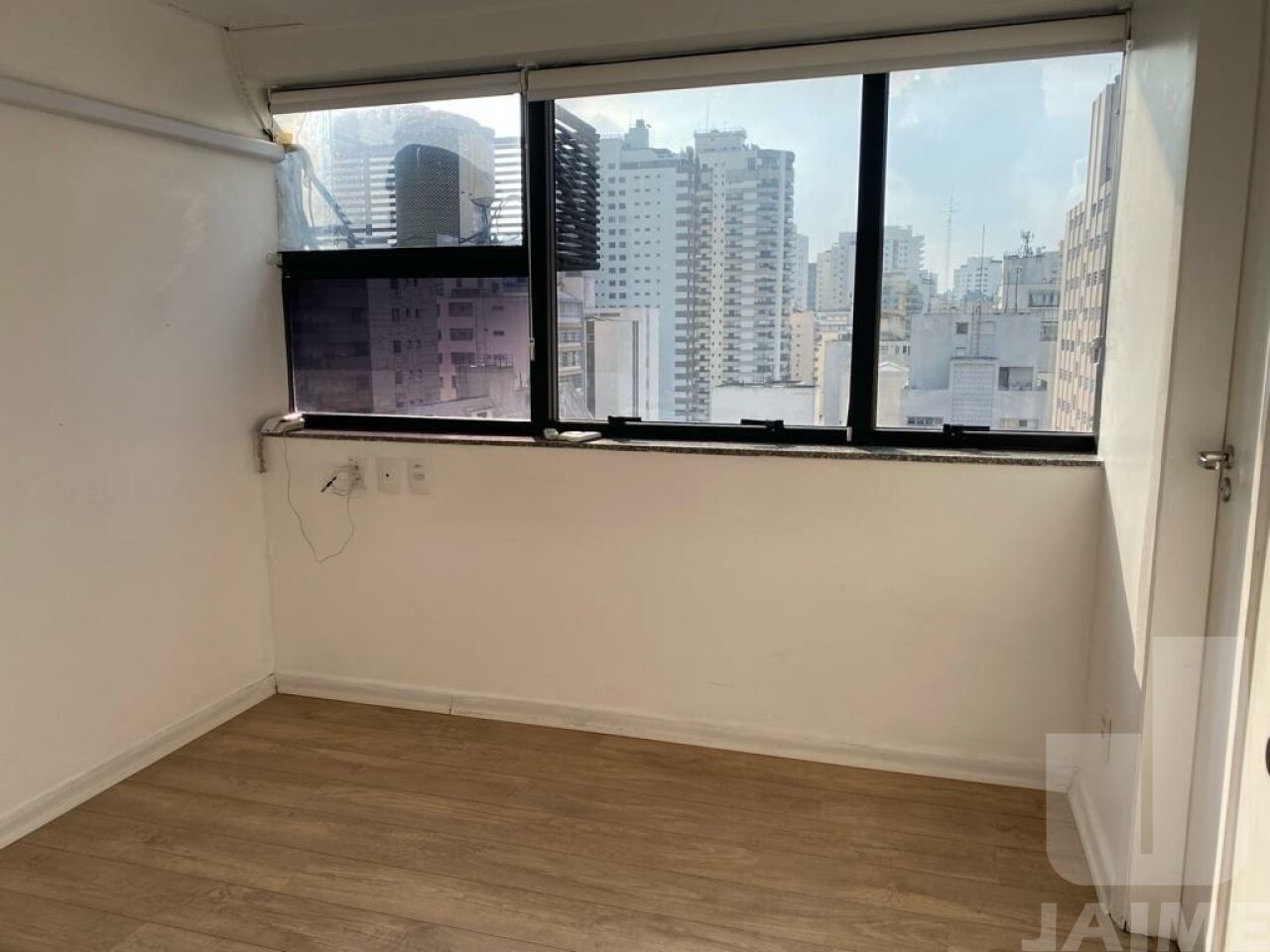 conj-comercial-venda-sao-paulo-higienopolis-1vaga-50m2-JA40531