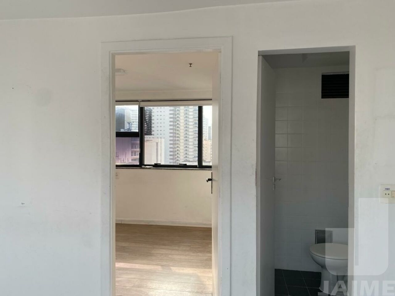 conj-comercial-venda-sao-paulo-higienopolis-1vaga-50m2-JA40531