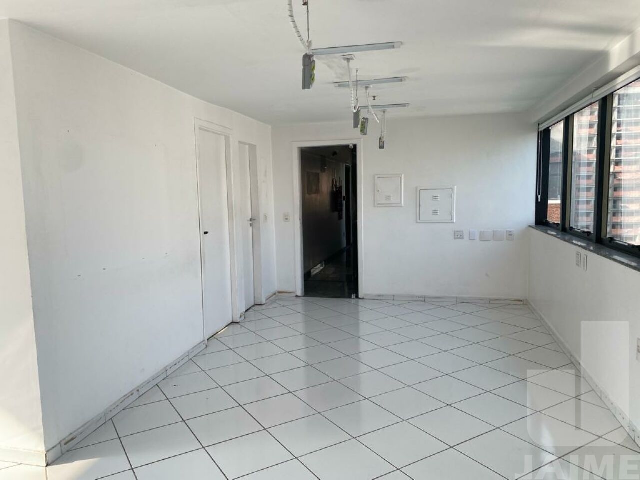 conj-comercial-venda-sao-paulo-higienopolis-1vaga-50m2-JA40531