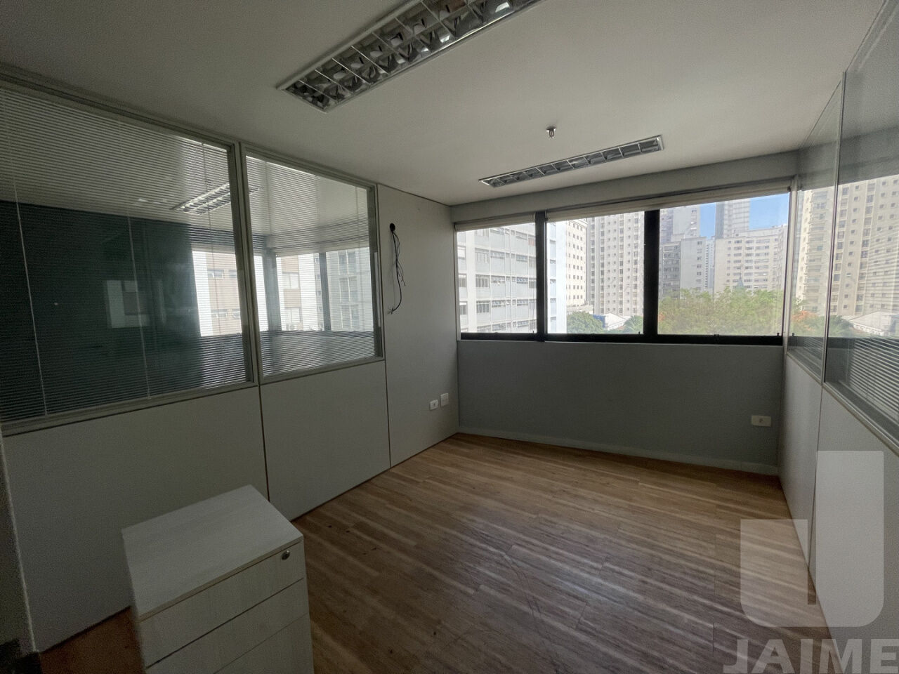 conj-comercial-locacao-sao-paulo-higienopolis-2vagas-104m2-JA41225