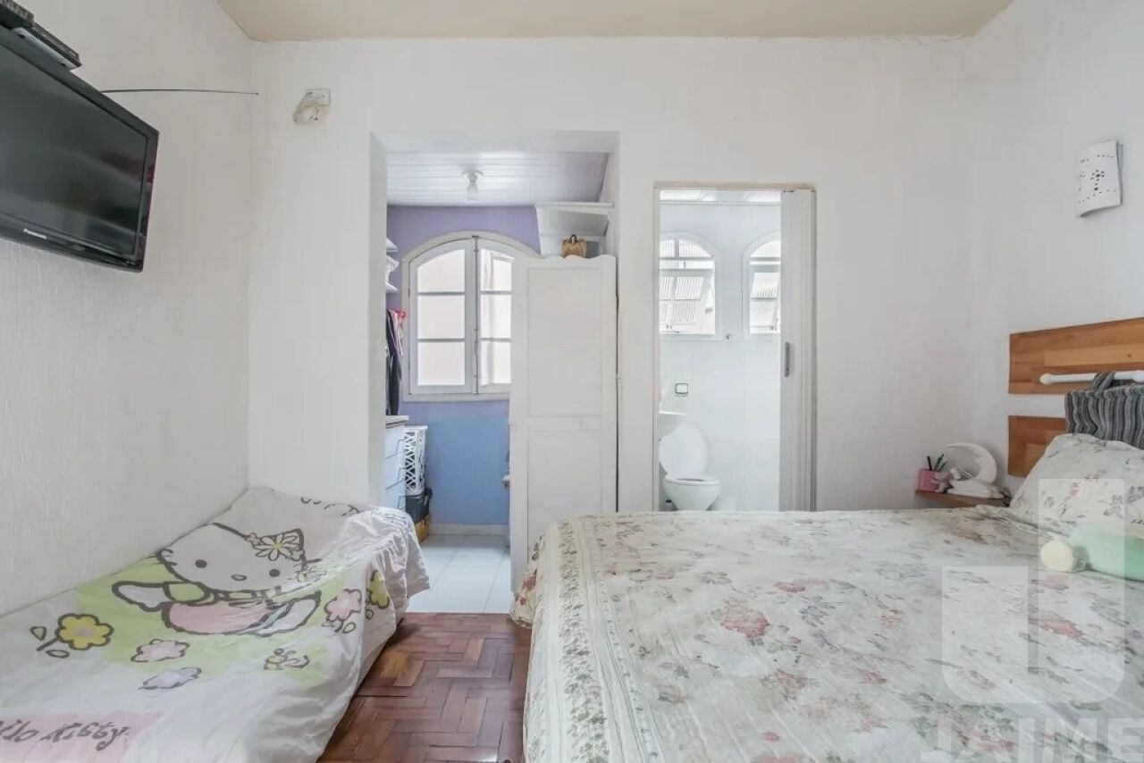 casa-terrea-venda-sao-paulo-cambuci-5dormitorios-2suites-4vagas-250m2-JA41449