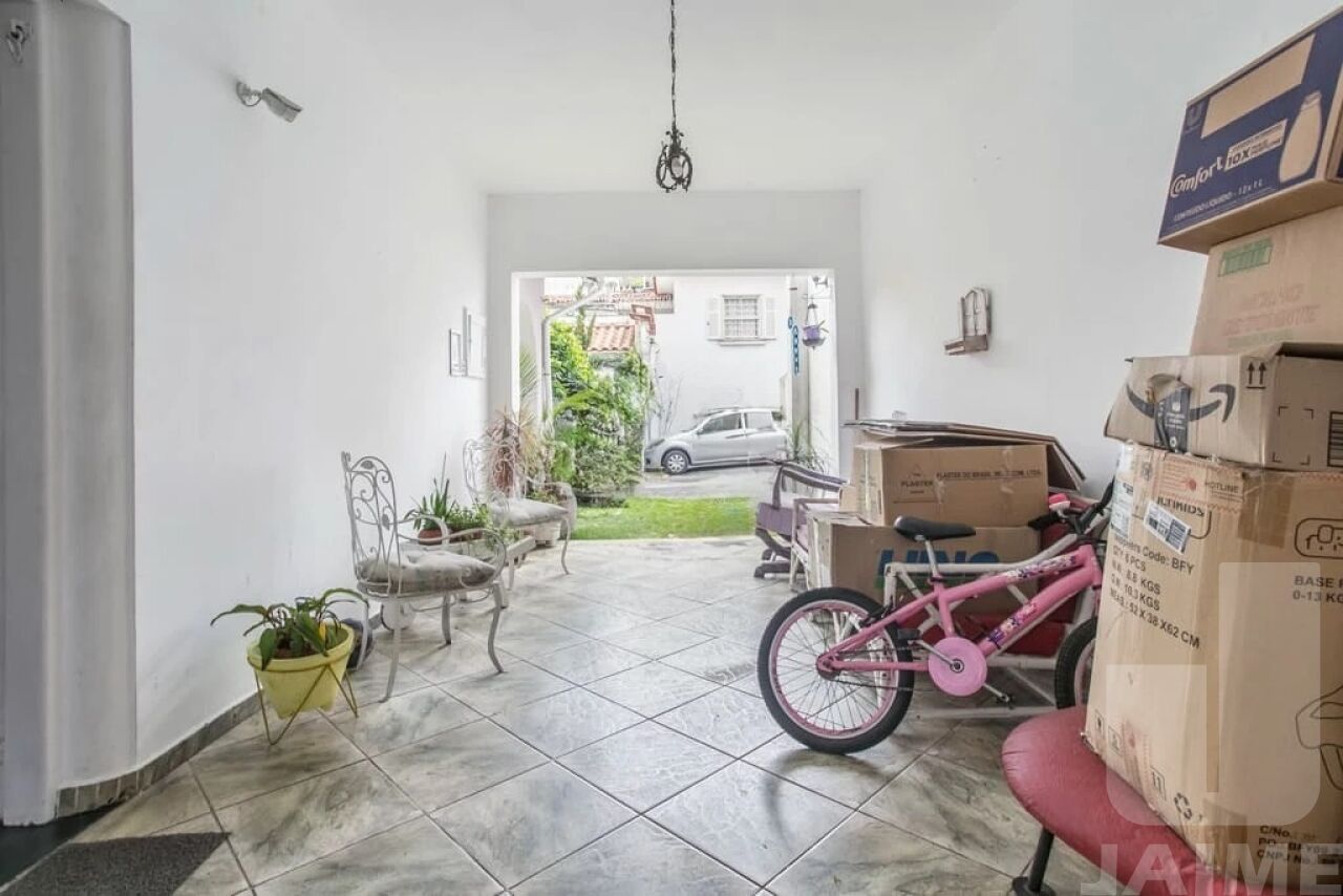casa-terrea-venda-sao-paulo-cambuci-5dormitorios-2suites-4vagas-250m2-JA41449