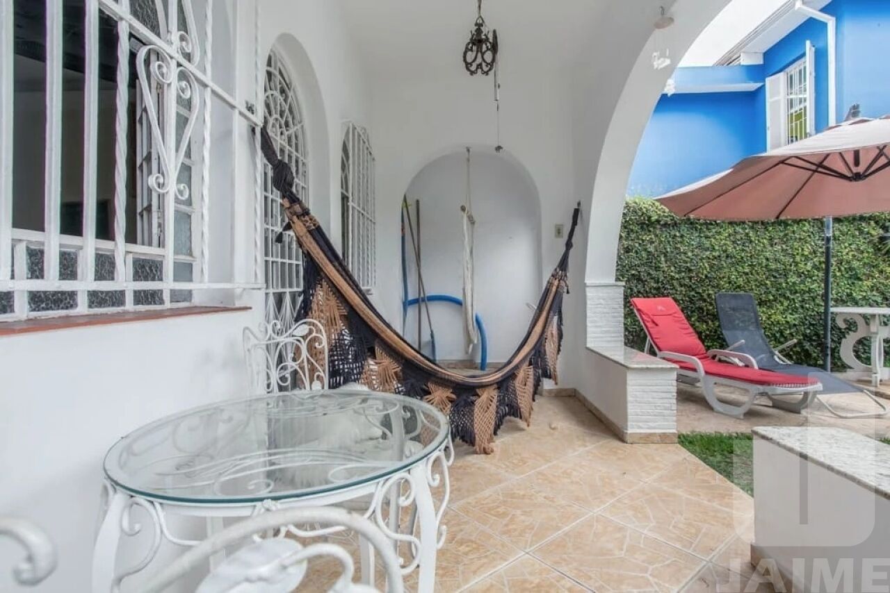 casa-terrea-venda-sao-paulo-cambuci-5dormitorios-2suites-4vagas-250m2-JA41449
