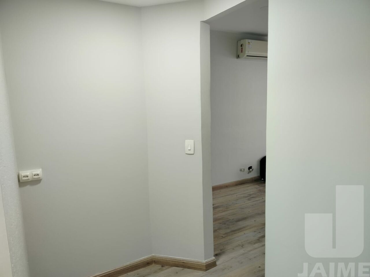 conj-comercial-locacao-sao-paulo-consolacao-1vaga-52m2-JA42081