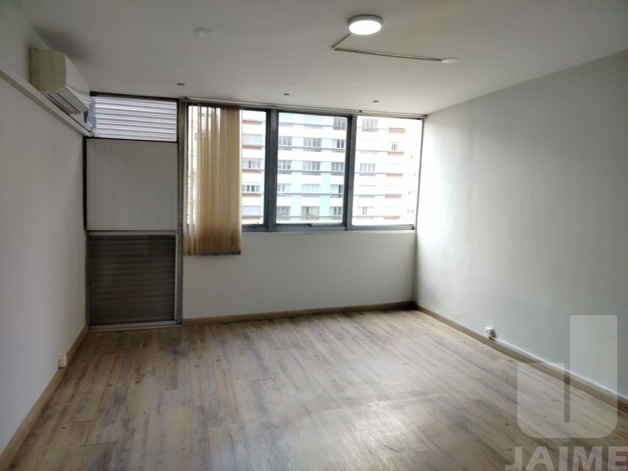conj-comercial-locacao-sao-paulo-consolacao-1vaga-52m2-JA42081