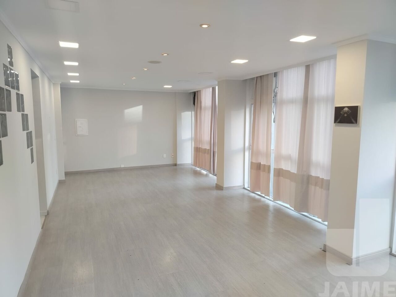 conj-comercial-locacao-sao-paulo-cerqueira-cesar-1vaga-85m2-JA42202