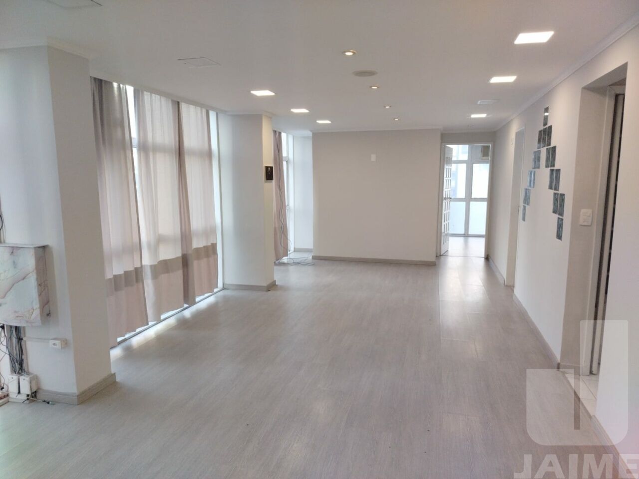 conj-comercial-locacao-sao-paulo-cerqueira-cesar-1vaga-85m2-JA42202