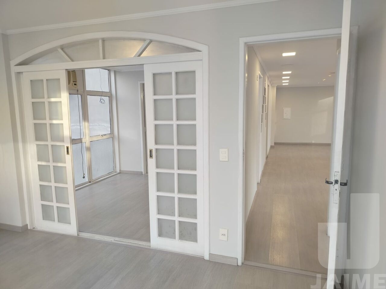 conj-comercial-locacao-sao-paulo-cerqueira-cesar-1vaga-85m2-JA42202