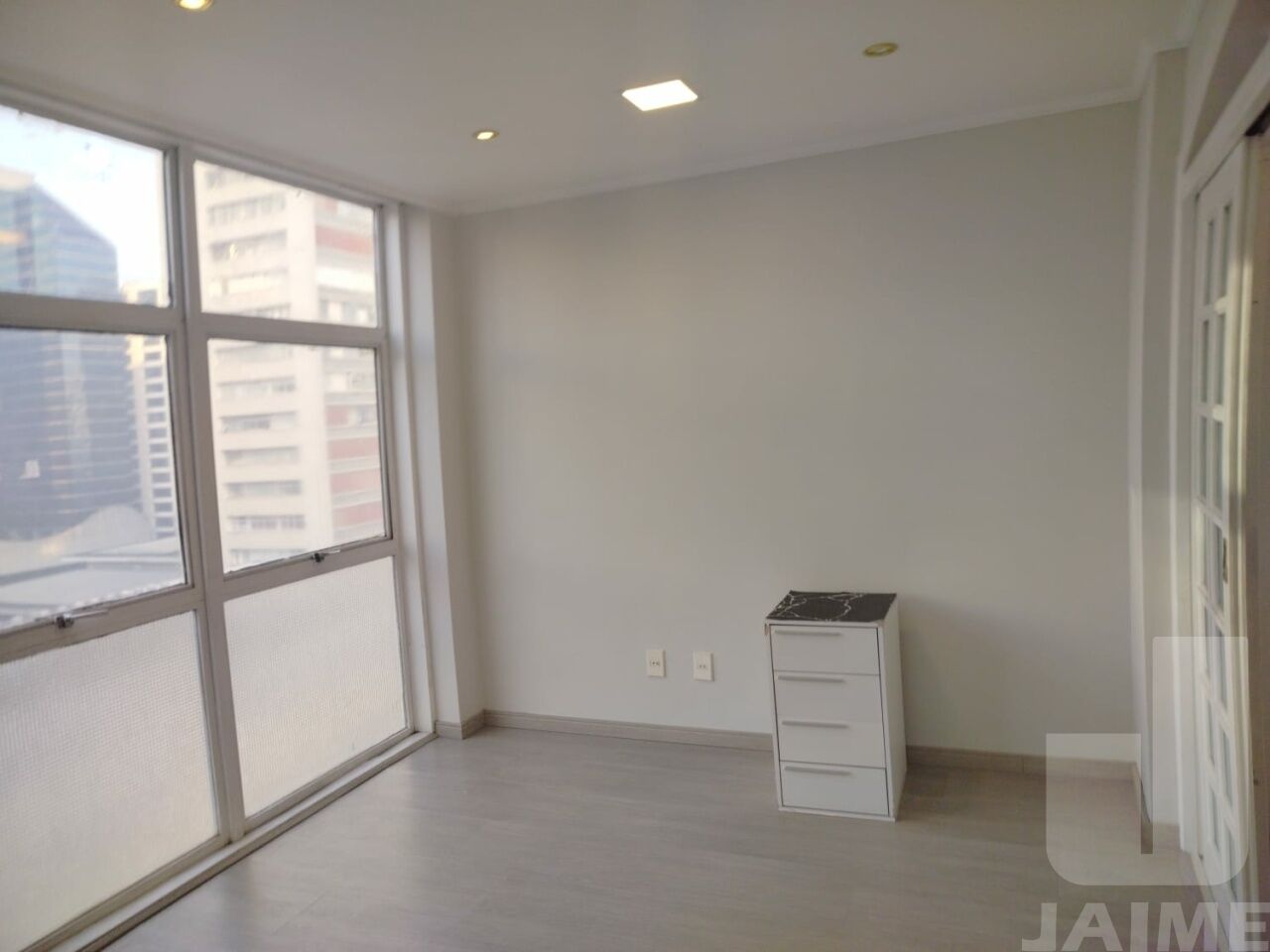 conj-comercial-locacao-sao-paulo-cerqueira-cesar-1vaga-85m2-JA42202