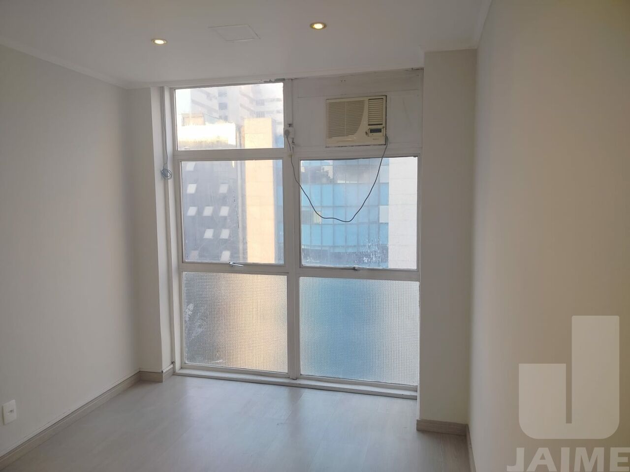 conj-comercial-locacao-sao-paulo-cerqueira-cesar-1vaga-85m2-JA42202