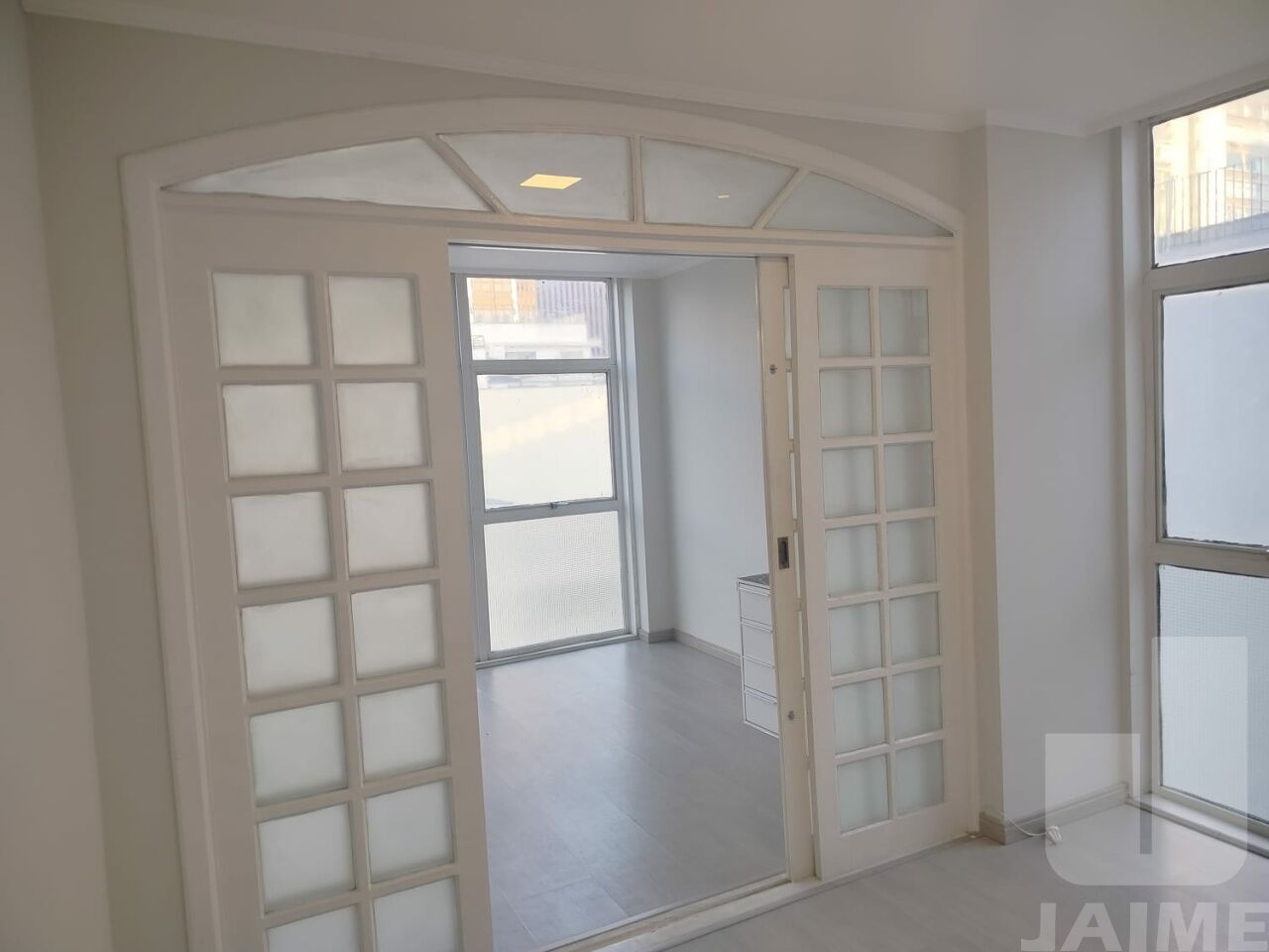 conj-comercial-locacao-sao-paulo-cerqueira-cesar-1vaga-85m2-JA42202