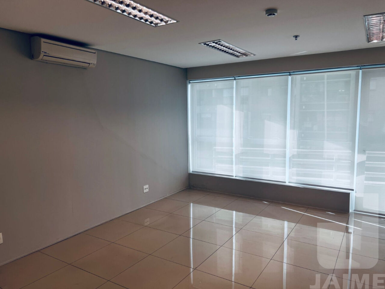 conj-comercial-venda-sao-paulo-consolacao-1vaga-33m2-JA42713