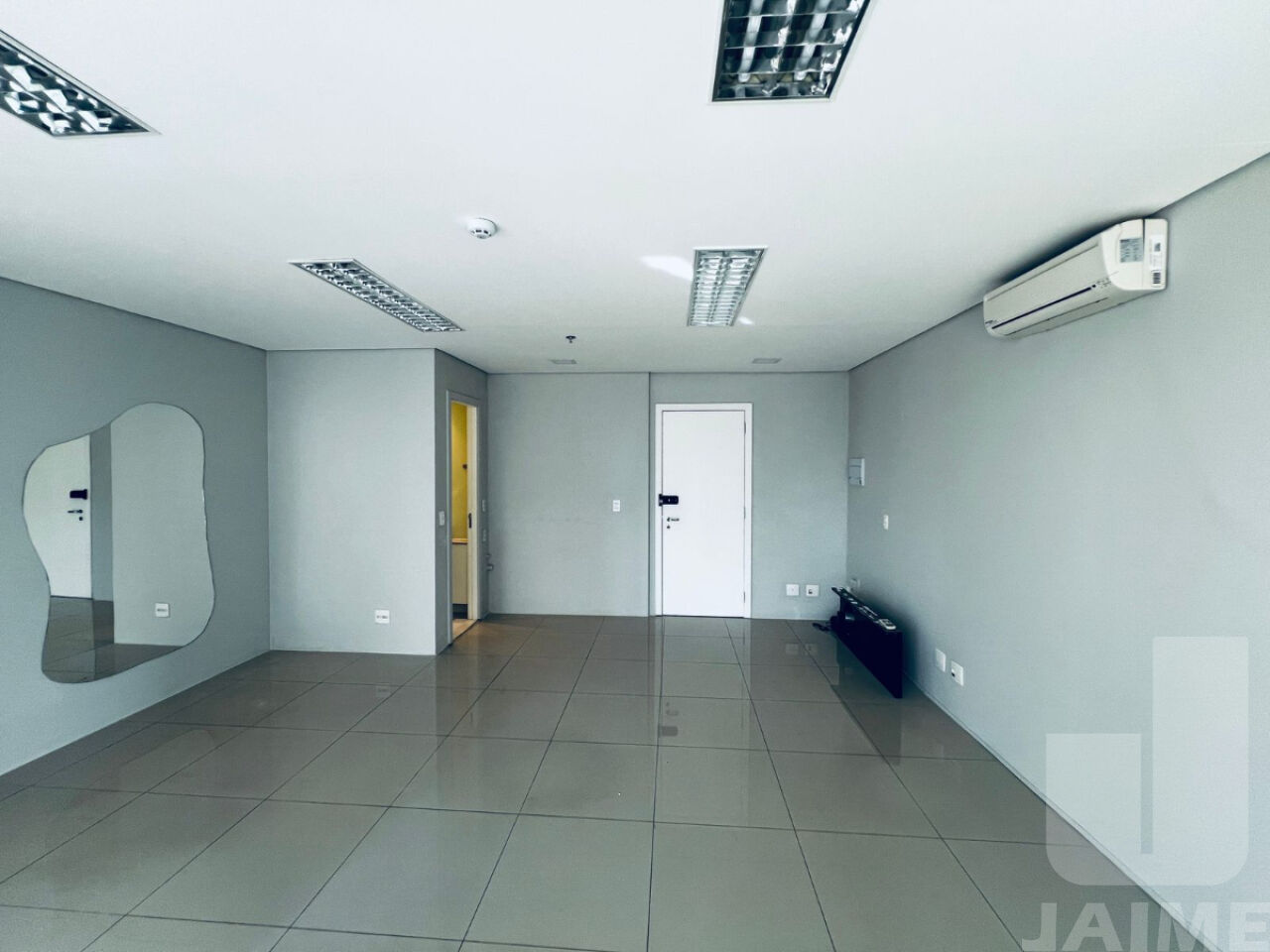 conj-comercial-venda-sao-paulo-consolacao-1vaga-33m2-JA42713