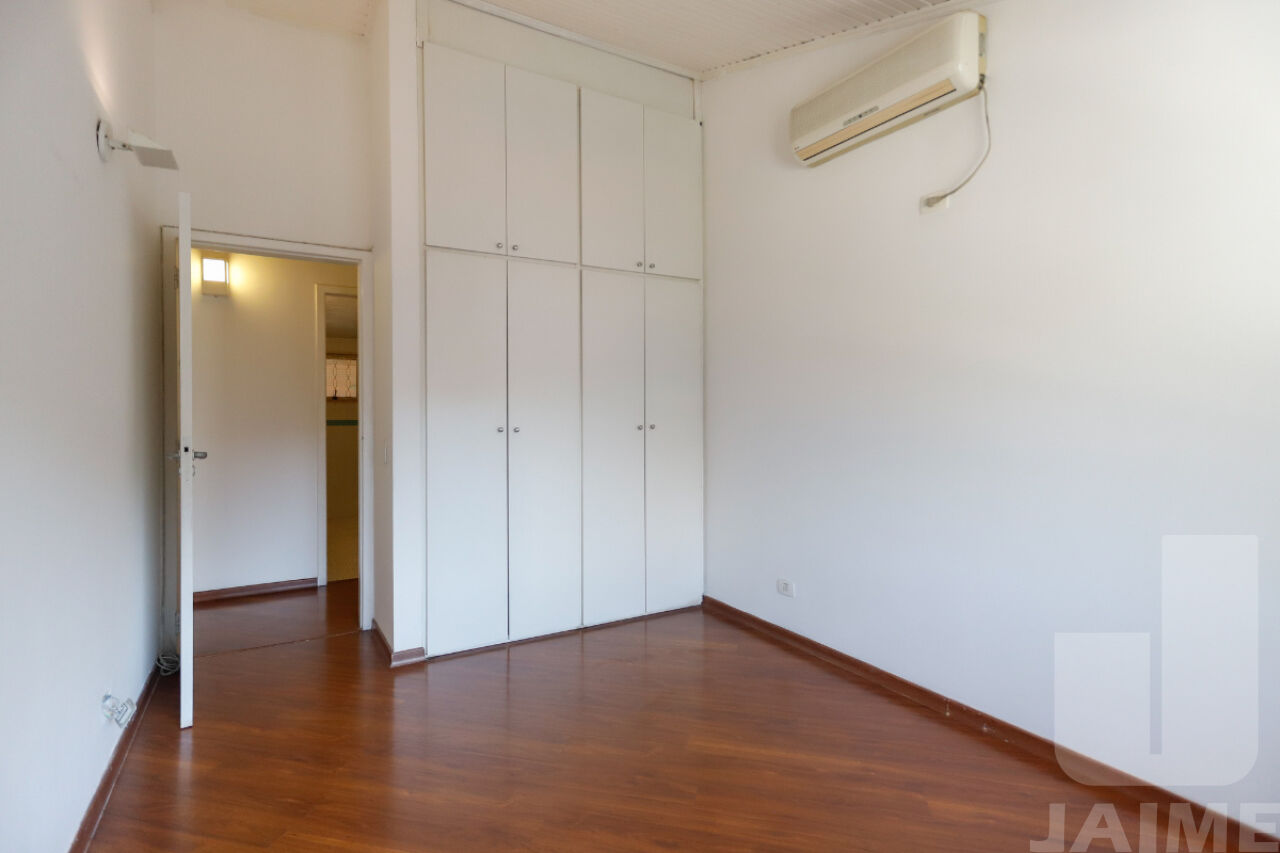 casa-terrea-venda-sao-paulo-sumare-3dormitorios-6vagas-359m2-JA42828