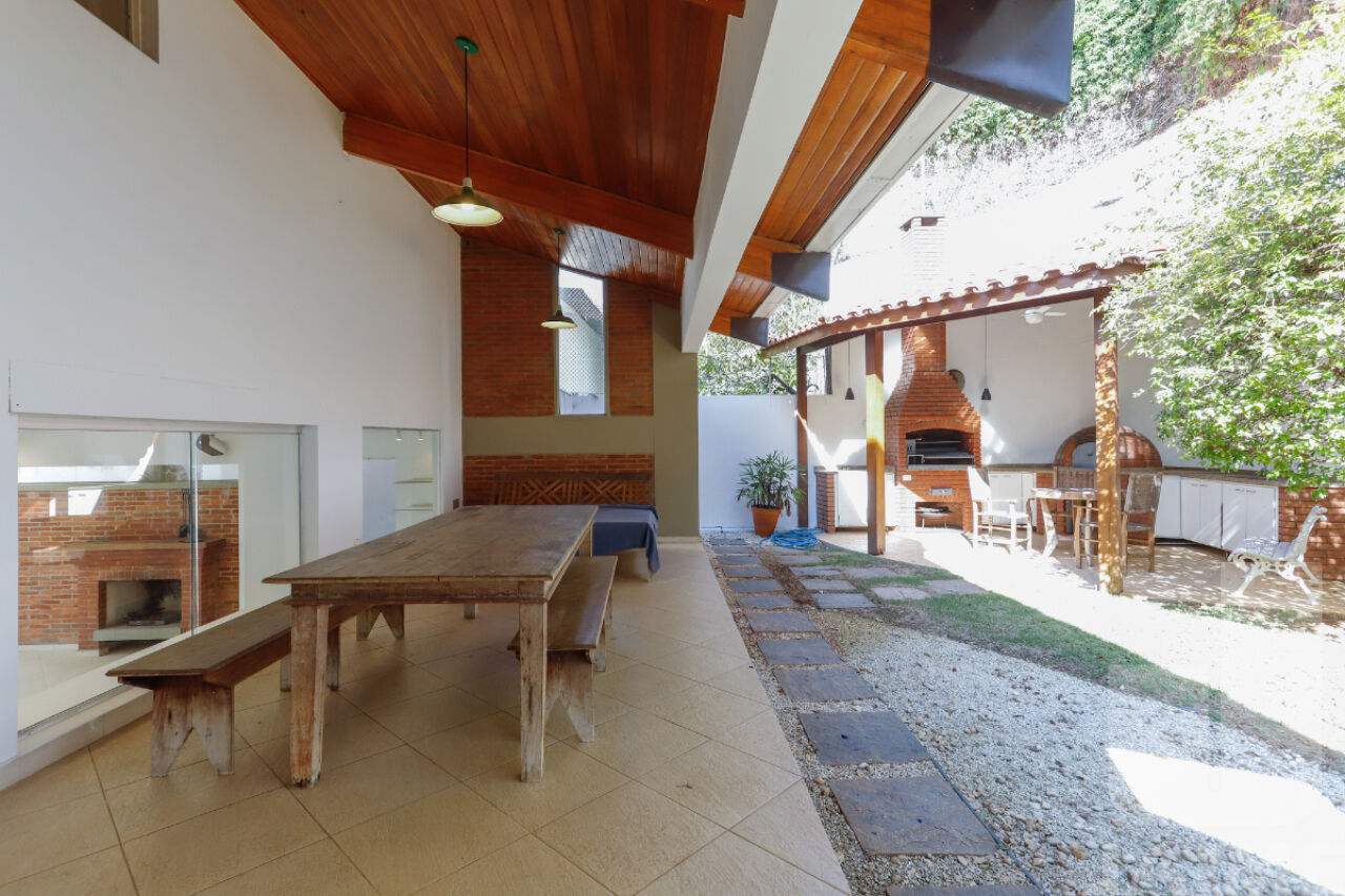 casa-terrea-venda-sao-paulo-sumare-3dormitorios-6vagas-359m2-JA42828