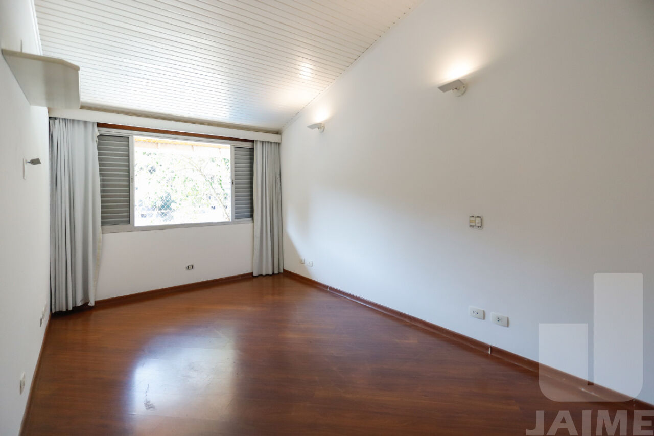 casa-terrea-venda-sao-paulo-sumare-3dormitorios-6vagas-359m2-JA42828