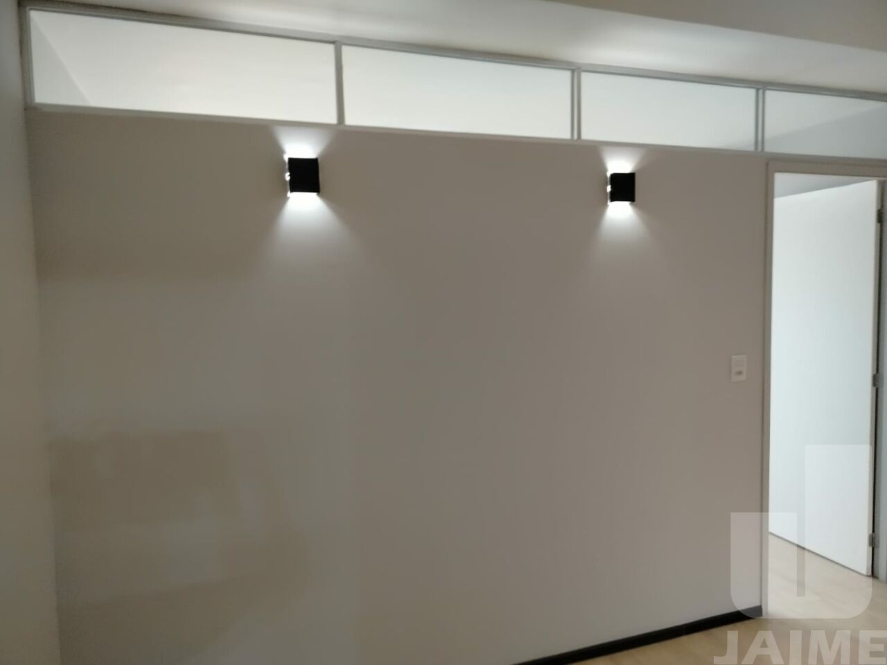 conj-comercial-locacao-sao-paulo-consolacao-1vaga-67m2-JA42830