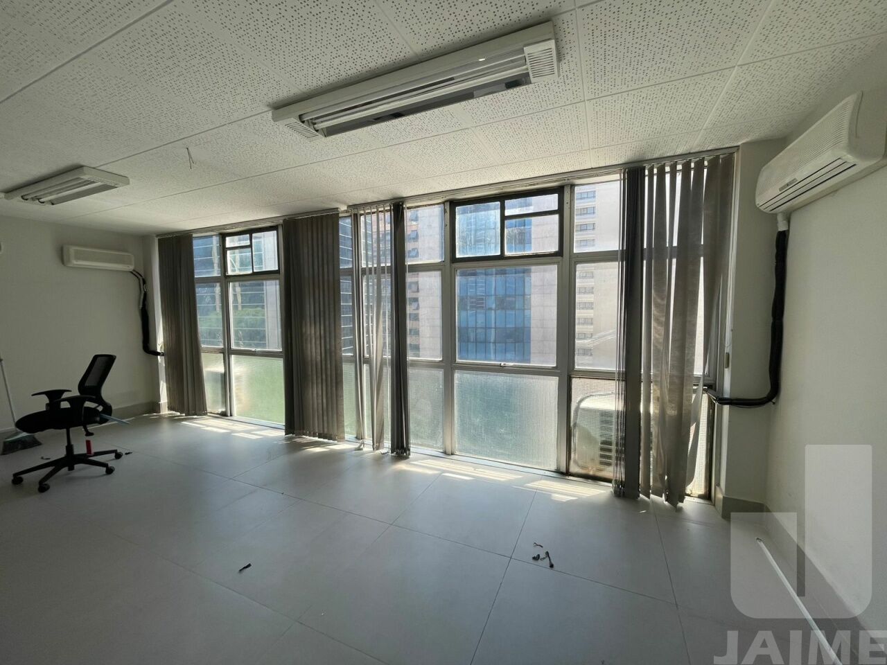 conj-comercial-locacao-sao-paulo-cerqueira-cesar-1vaga-85m2-JA42907