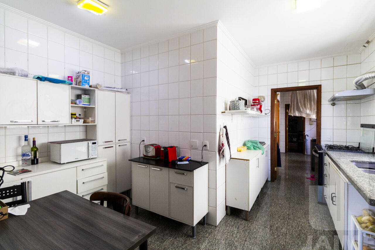 apartamento-venda-sao-paulo-higienopolis-4dormitorios-2suites-3vagas-180m2-JA5314