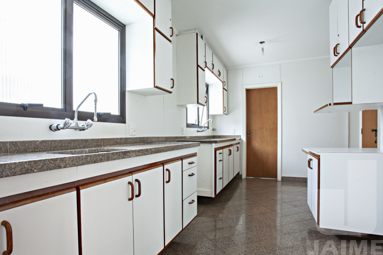 apartamento-venda-sao-paulo-higienopolis-3dormitorios-3suites-4vagas-170m2-PE7204