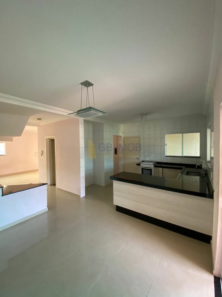 Casa Assobradada para Venda - Jardim Marambaia