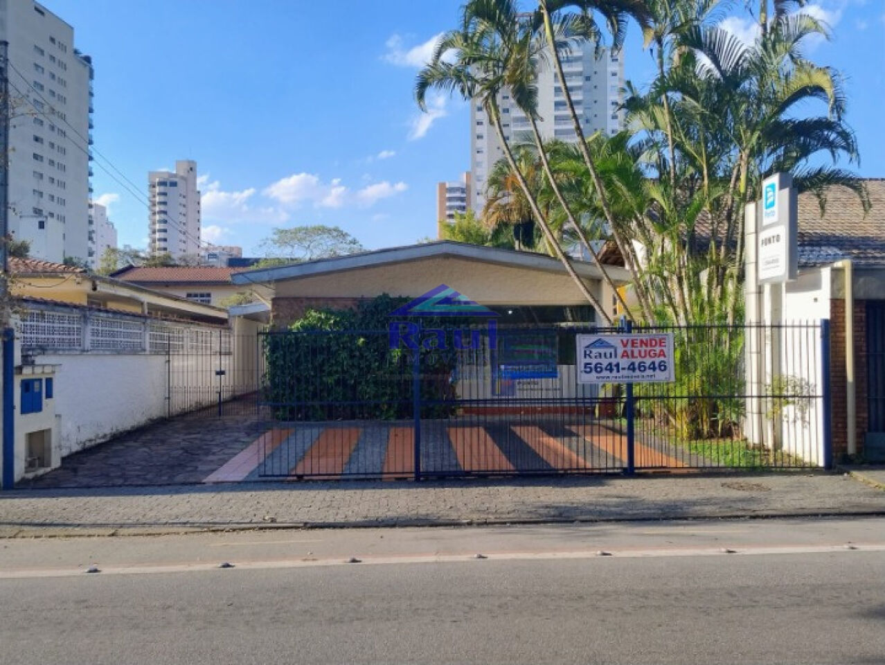 Casa Térrea para Venda - Chácara Santo Antônio