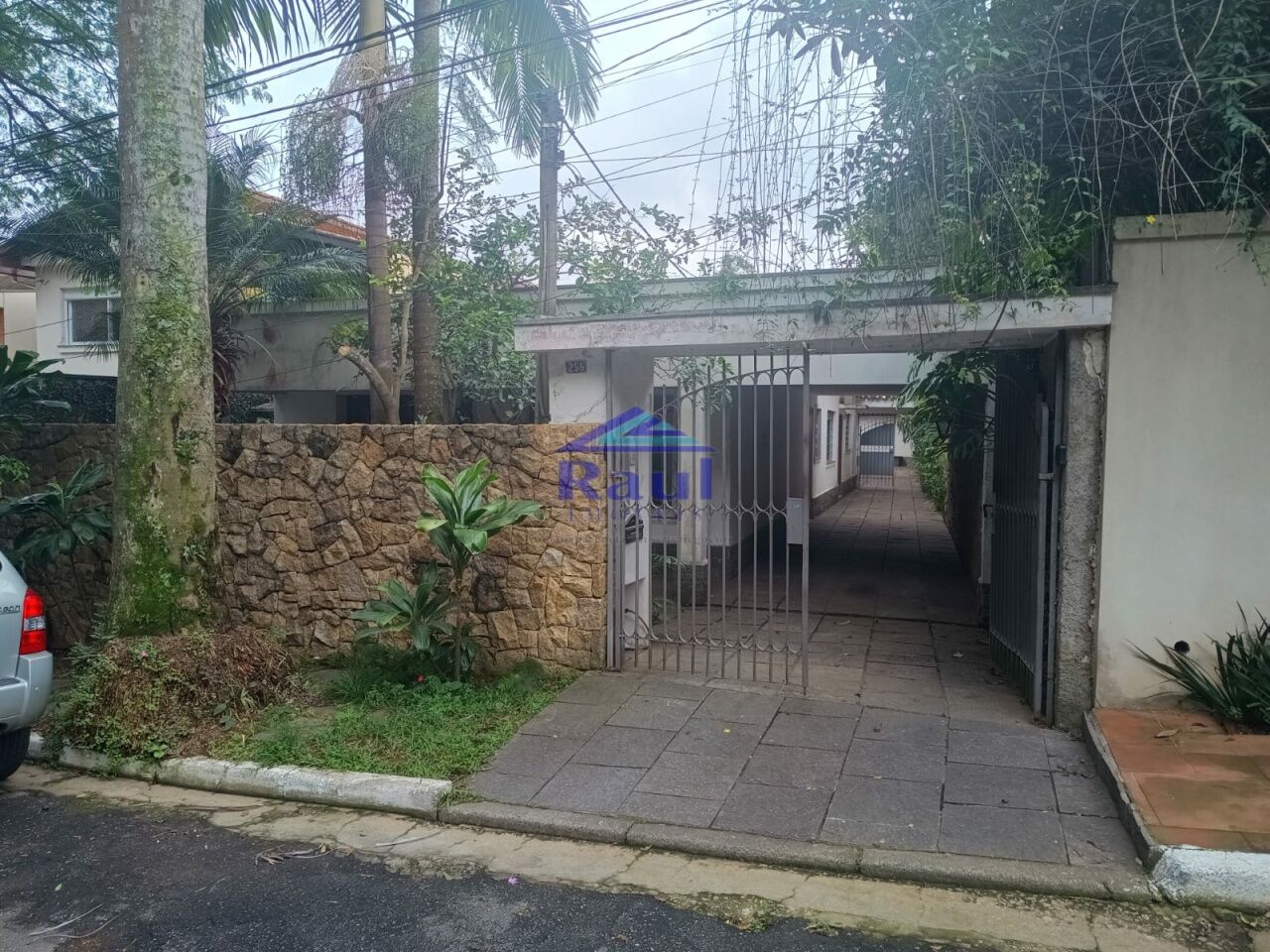 Sobrado para Venda - Jardim Hípico