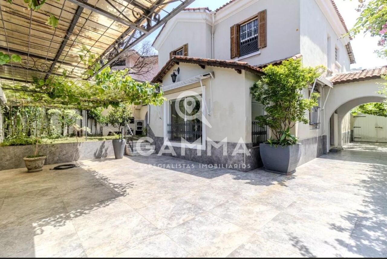 Casa Padrão  para Venda - Pacaembu