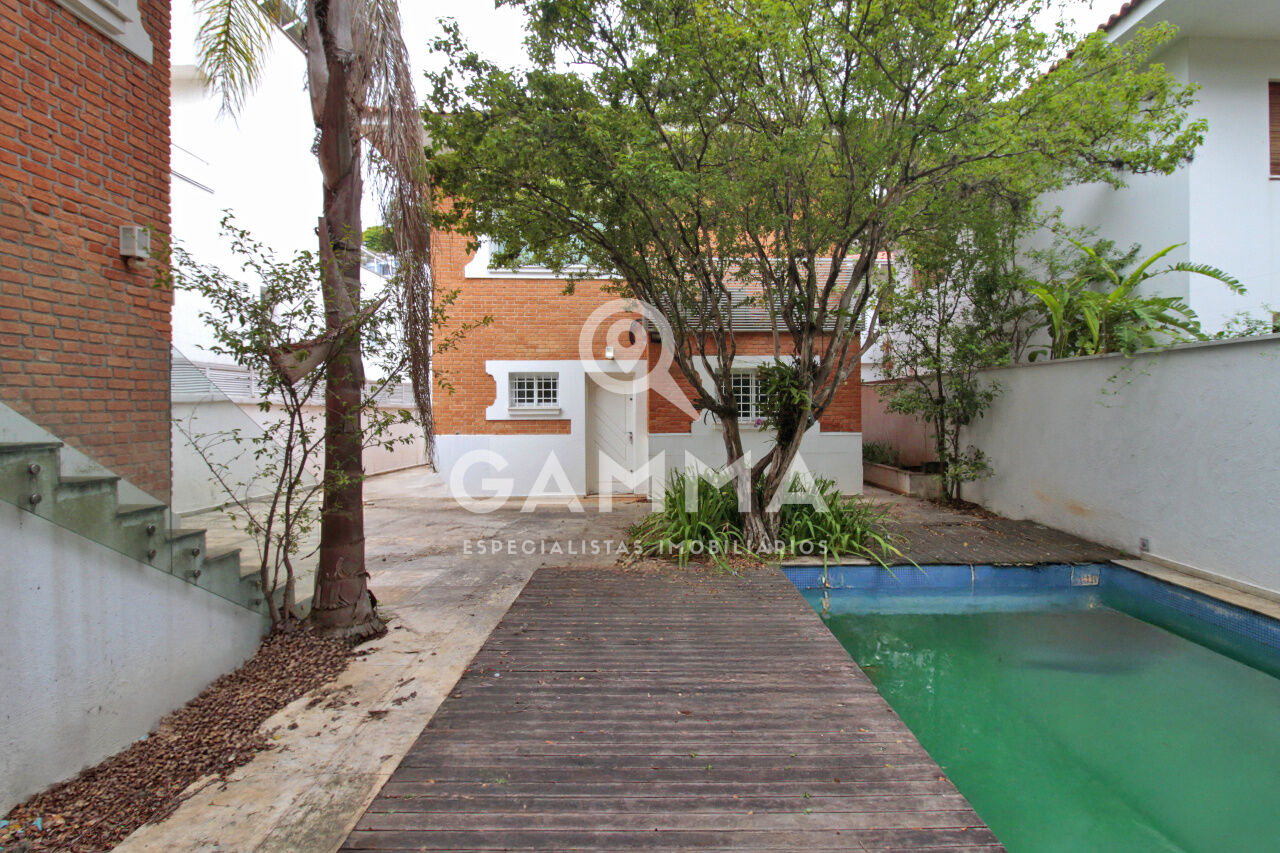 Casa Padrão  para Venda - Pacaembu