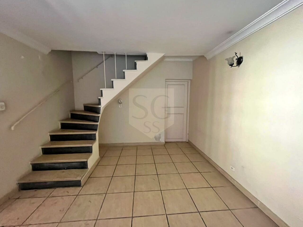 Sobrado para Venda - Cidade Monções