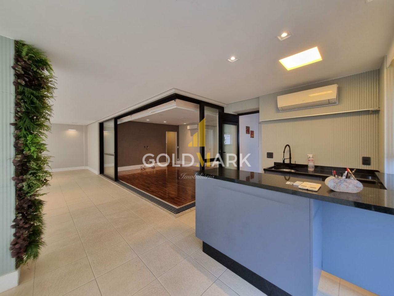 Apartamento em Vila Uberabinha - LL4477