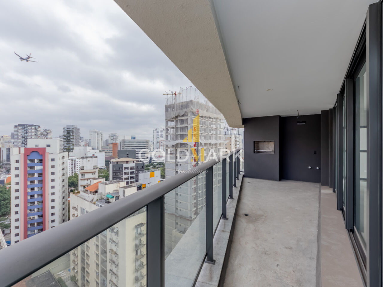 Apartamento em Vila Olímpia - LL5113