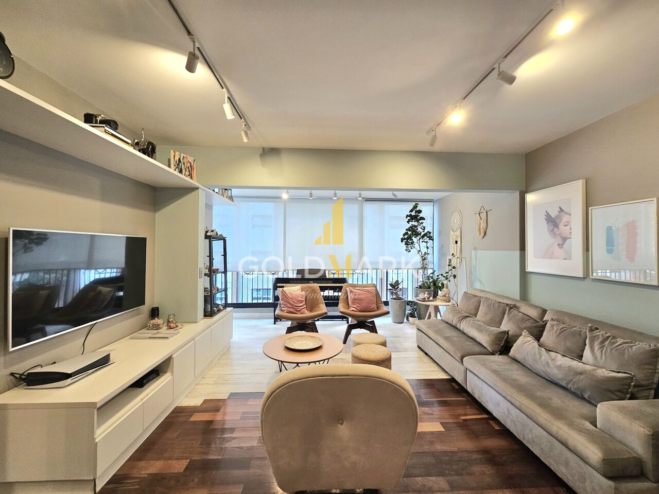 Apartamento em Moema - LL5180