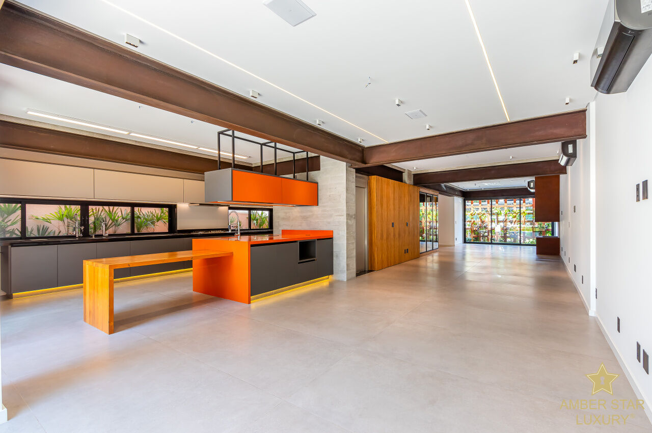 Casa de Rua para Venda - Jardim Paulista