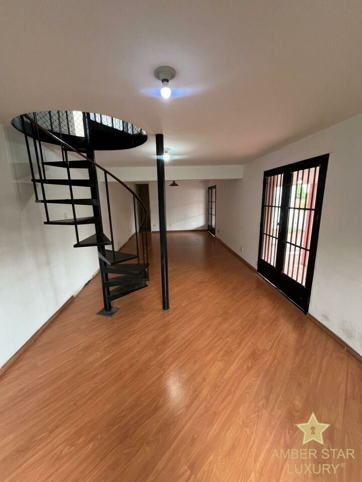 Casa de Rua para Venda - Vila Anglo Brasileira