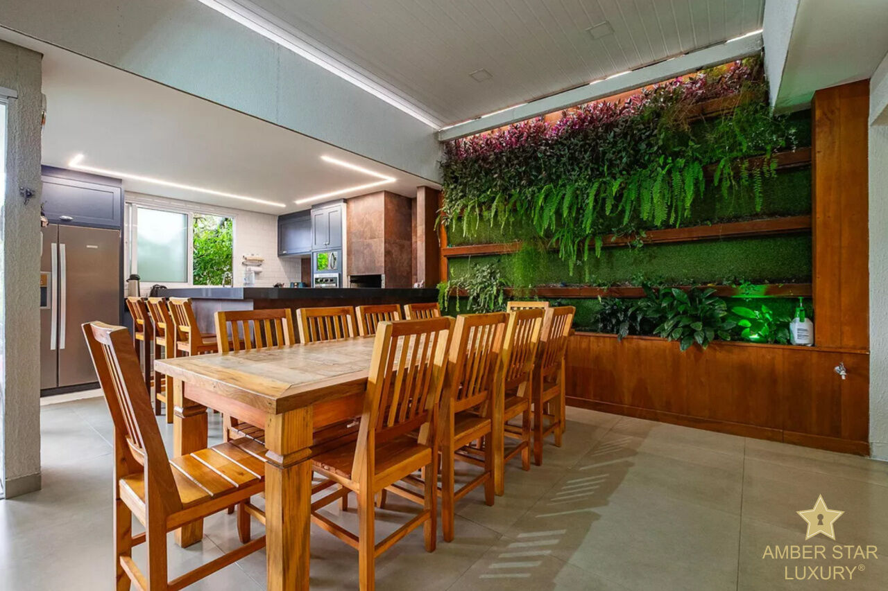 Casa de Rua para Venda - Vila Madalena