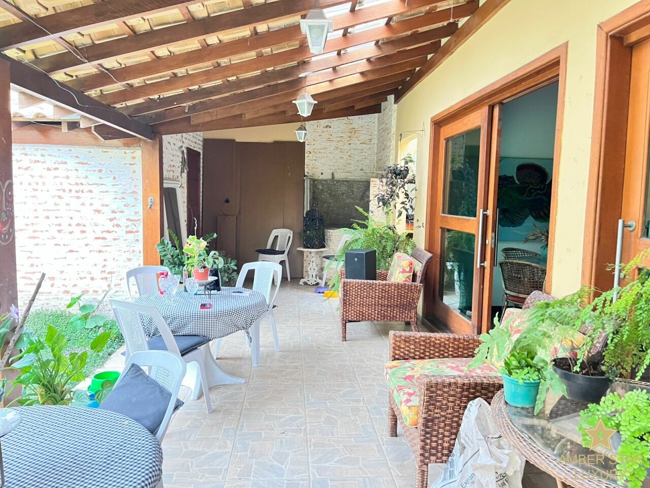 Casa de Rua para Venda - Campo Belo