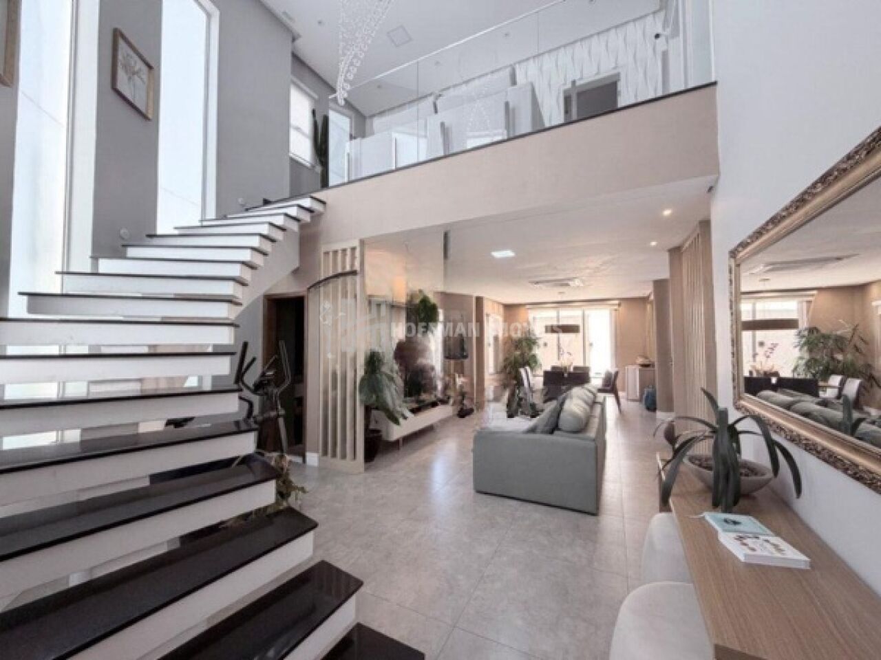 Sobrado para Venda - Olímpico