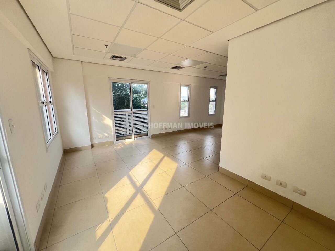 Sala Comercial para Locação - Barcelona