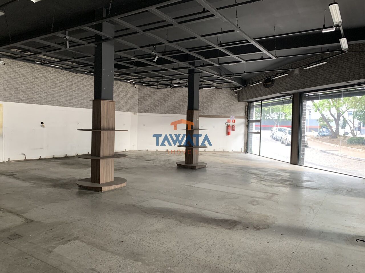 Salão com aprox. 304,00m² - Vila Carrão - Conselheiro Carrão