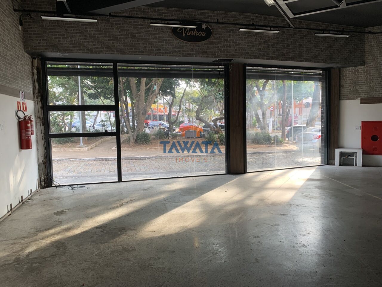 Salão com aprox. 304,00m² - Vila Carrão - Conselheiro Carrão