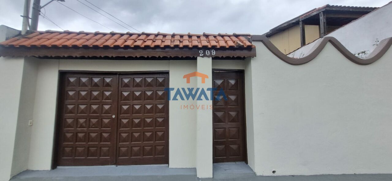 CASA COM EDÍCULA
