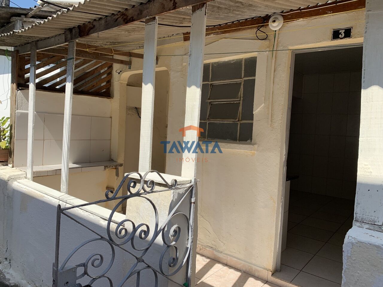 Locação - Casa de Vila - Casa térrea