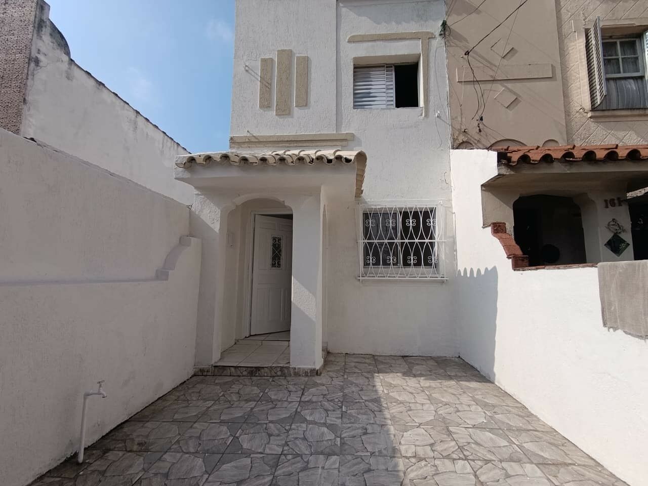 Sobrado para Locação - Vila Bertioga