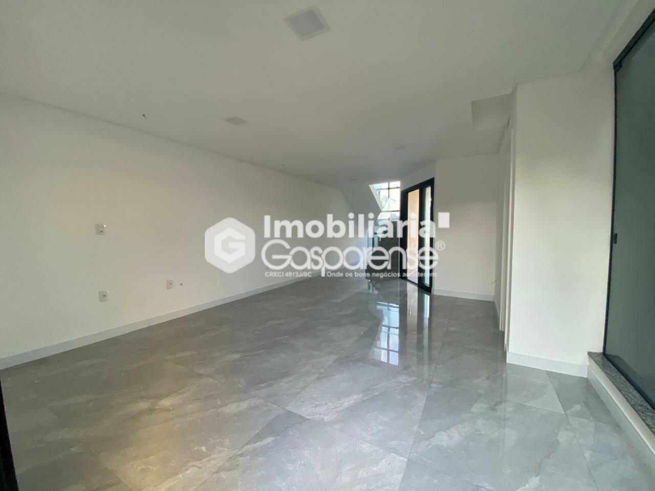 Sobrado para Locação - Gaspar Mirim