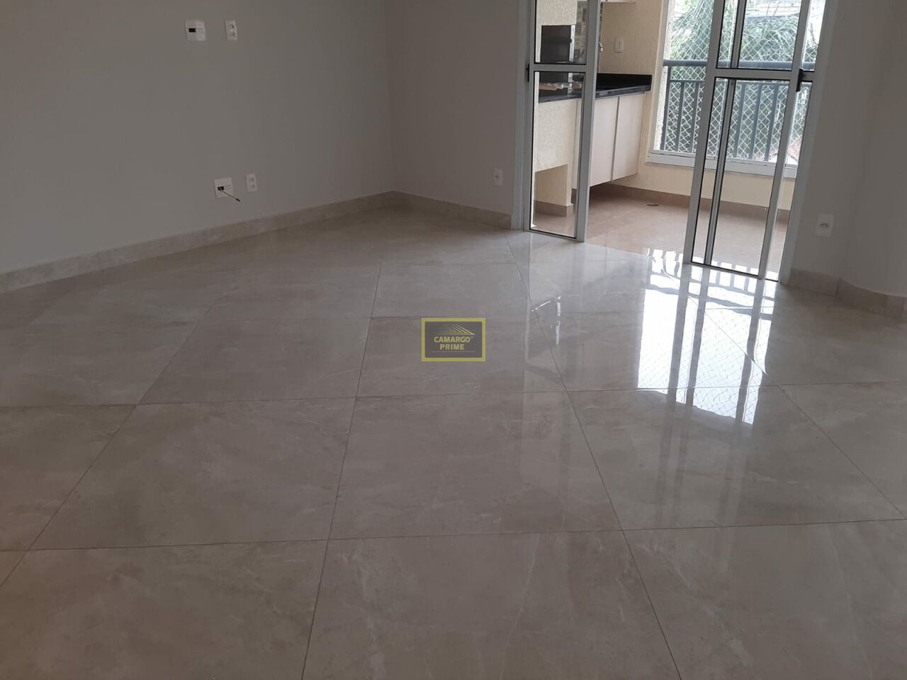Foto 5 - EB100001